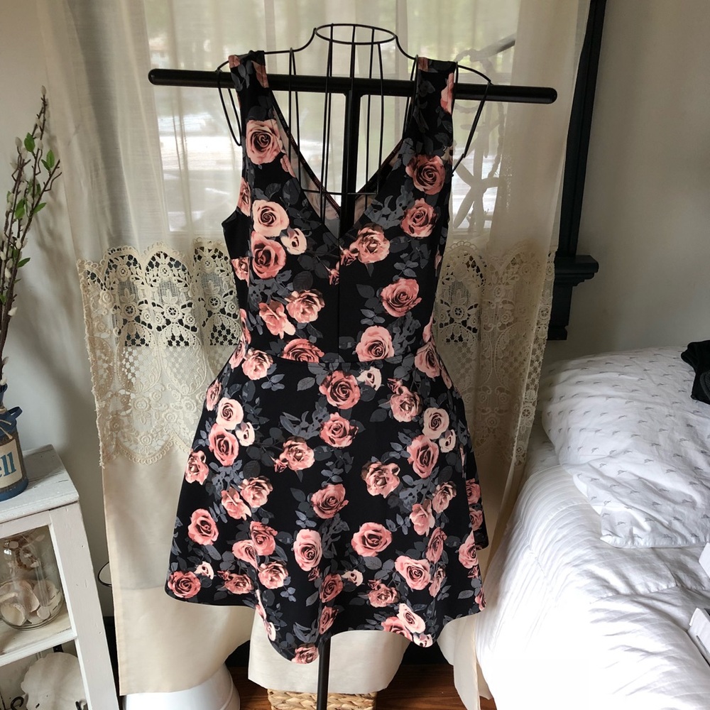 Forever 21 short floral skater dress